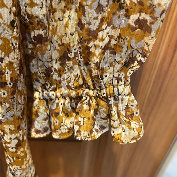 Women’s Lauren Conrad peasant blouse top - Picture 2 of 4